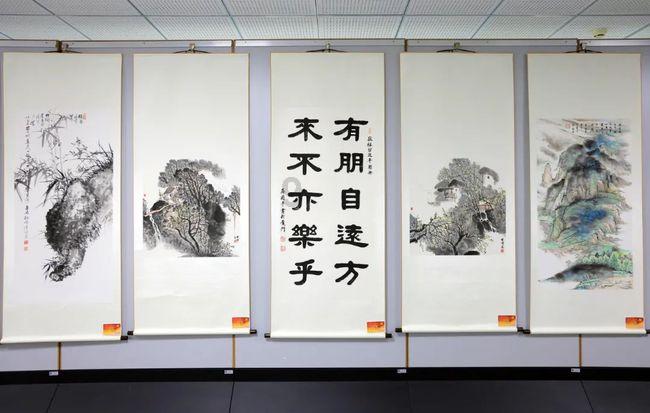 时尚发型女孩